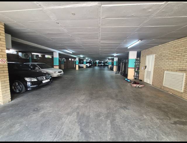 135M² OFFICE TO LET IN BRUMA